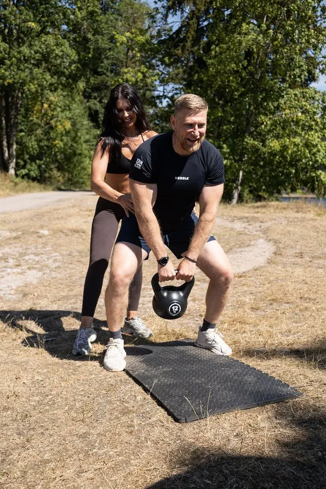 Kettlebell-Schwung mit Kunden